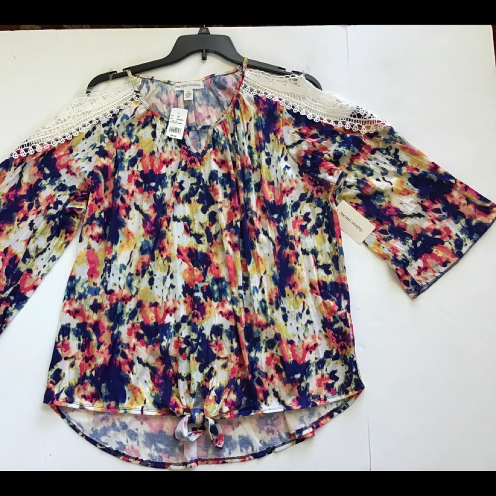 New York Laundry Top Blouse Blue Combo w Open Lace Shoulders Plus Sz 3X NWT
